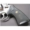 Image 2 : Smith and Wesson Model 686-1 Stainless Revolver- .357 Mag- 6" Barrel- Pachmayr Grips