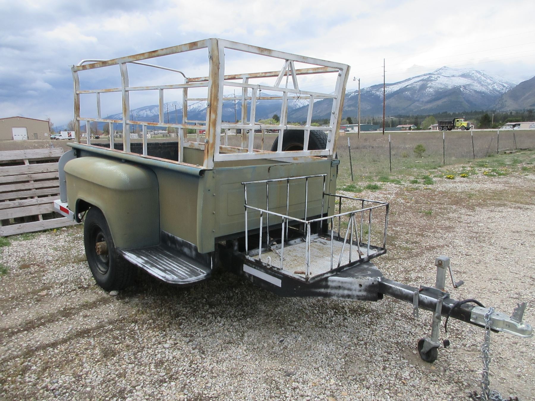 Chevrolet Pickup Bed Trailer Racks Basket Good Rubber Montana Title
