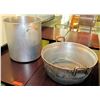 Image 1 : Large Commercial Stock Pot w Handles & Metal Colander