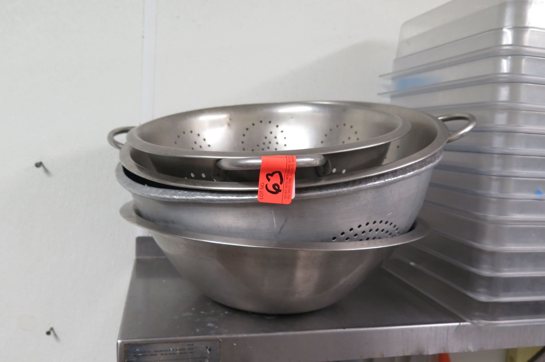 Multiple Size Plastic & Metal Food Containers & Colanders