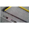 Image 2 : 2x 4' Aluminum Level and Swede Saw
