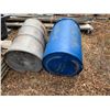 Image 4 : 2x 45 Gallon Barrels (1x Plastic, 1x Metal)