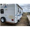Image 11 : 1995 25.5' Fifth Wheel Camper - c/w Slide Out