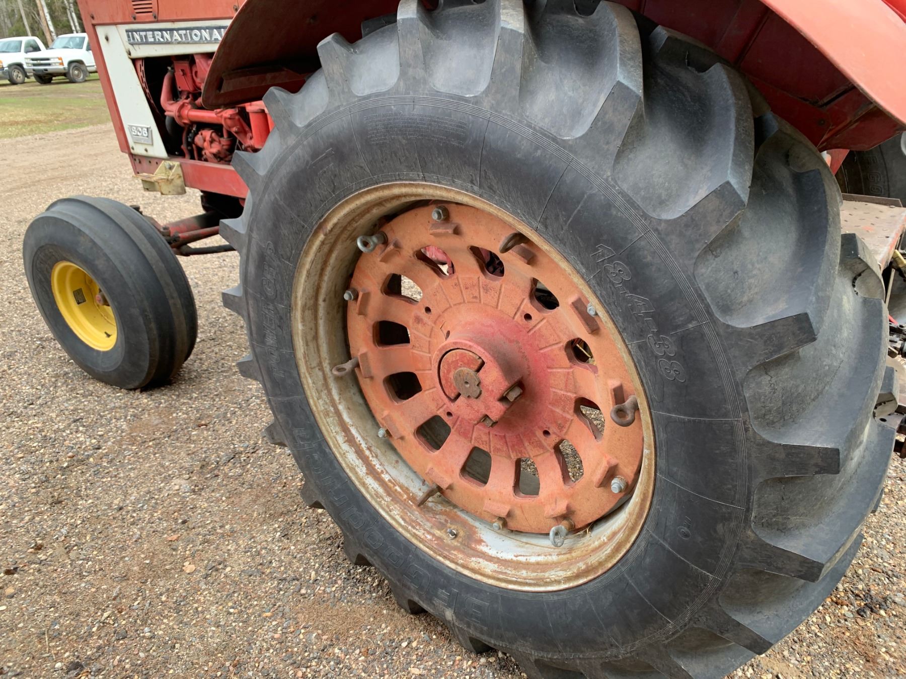 806 International c/w CASE FEL and Bucket - Diesel - 18.4-38 Tires ...