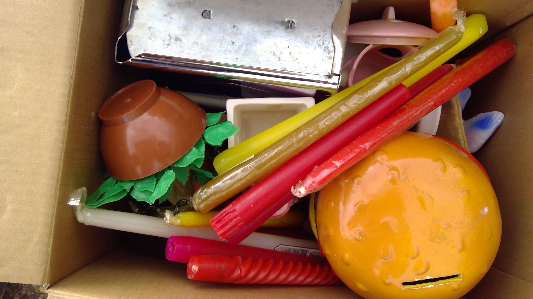 Five Boxes of Miscellaneous Items - Schmalz Auctions