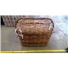Image 3 : Picnic Basket, Travel Mugs, and More
