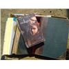 Image 6 : 2 Boxes of Books