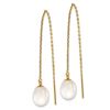 Image 2 : 14k Yellow Gold White Rice Pearl Cable Chain Earrings - 7-8 mm