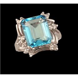 14KW Gold 4.00ct Blue Topaz and Diamond Ring