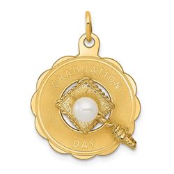 14k Gold Graduation Day with Cap & FW Cultured Pearl Charm