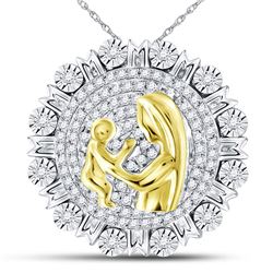 Sterling Silver Round Diamond Yellow-tone Mom Mother Embrace Circle Medallion Pendant 1/4 Cttw