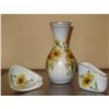 Image 1 : Gouda Porcelain Set of Floral Vase, Cigarette #891440