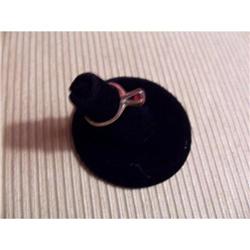 VINTAGE RUBY AND YELLOW GOLD RING #905121