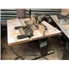 Image 1 : CRAFTEX UNIVERSAL ROUTER TABLE