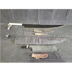 2 MACHETES NO RESERVE