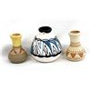 Image 1 : 3 Native American Navajo Pottery Vases