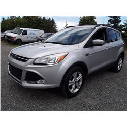 D1 --  2013 FORD ESCAPE SE  , Silver , 251860  KM's