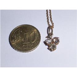 Three rose diamond pendant #893638