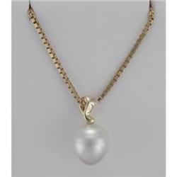 14K cultured South Sea pearl pendant and chain #915358