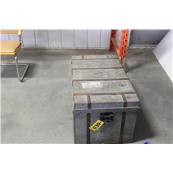 METAL STORAGE TRUNK (APPROX. 20" X 35" X 19"H)