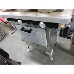 BEACH ANTIQUE GAS STOVE (APPROX. 31" X 16" X 34"H)