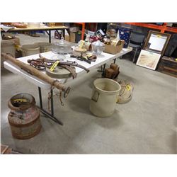 8' PLASTIC FOLDING TABLE