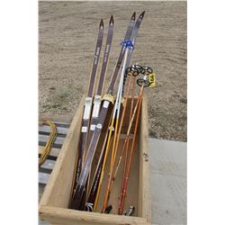 SKIS & WOOD BOX
