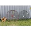 Image 2 : 3 STEEL WAGON WHEELS C/W CHRISTMAS LIGHTS