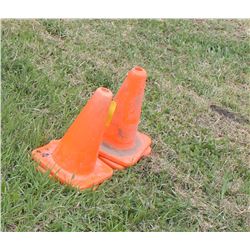 APPROX. 4 SMALL PYLONS (ONE MONEY FOR ALL)