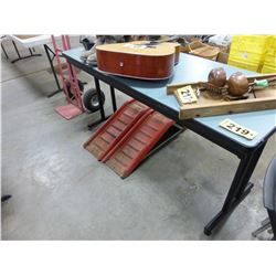 5' BLUE FOLDING TABLE
