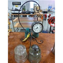 4 INSULATORS & TABLE TOP CLOCK