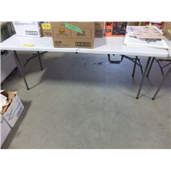 6' PLASTIC FOLDING TABLE
