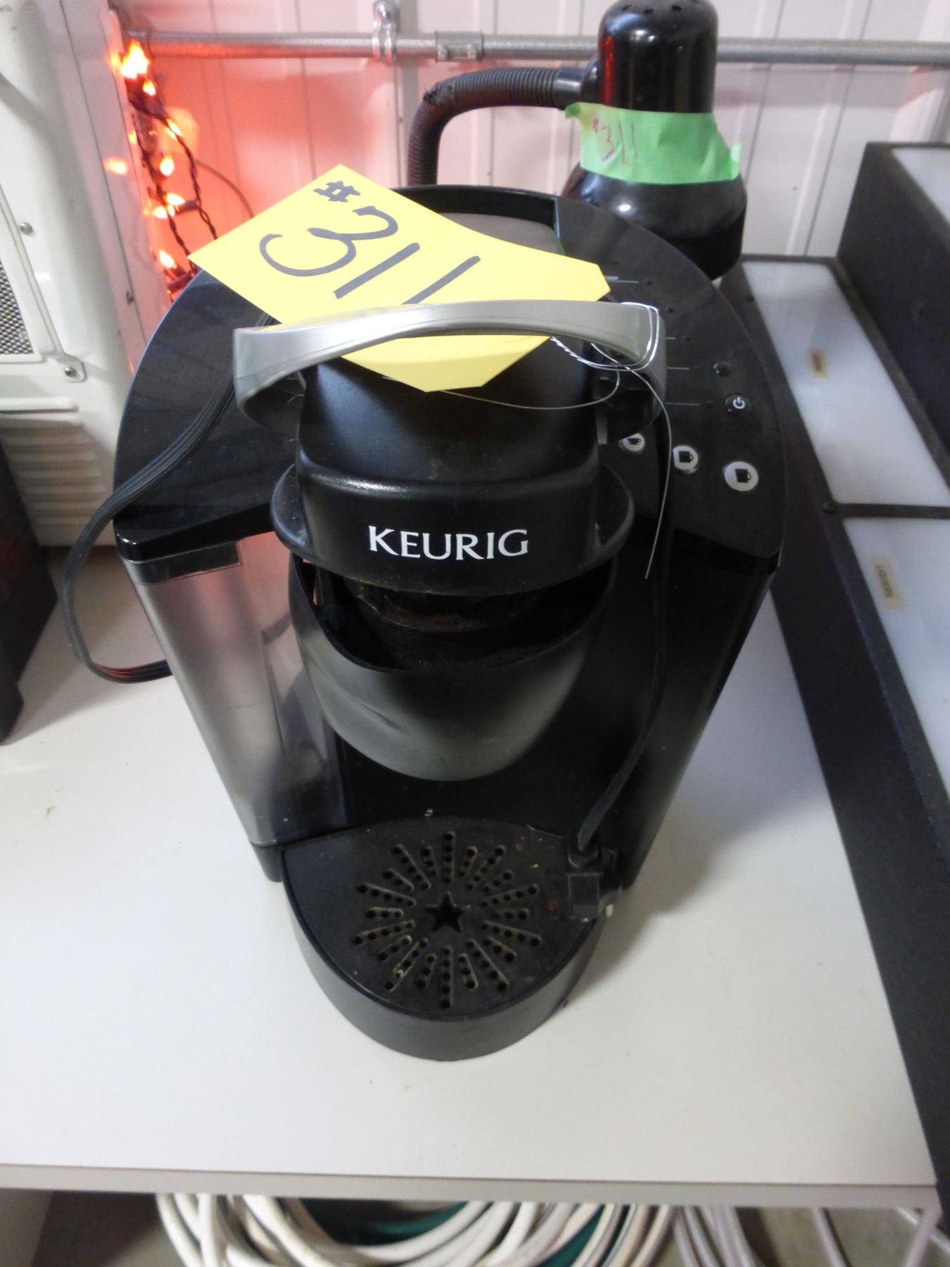 KEURIG COFFEE MAKER, CALCULATOR & LAMP
