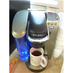 KEURIG COFFEE MAKER
