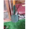 Image 1 : BENT SHOVEL