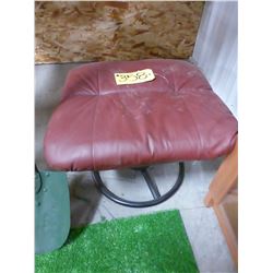 BURGUNDY LEATHER STYLE FOOT STOOL