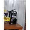 Image 2 : COLLECTIBLE JIM BEAM BLACK PAY PHONE LIQUOR BOTTLE