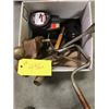 Image 1 : 2' RECEIVER, 3 TRAPS, WHEEL WRENCH & CASE