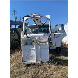 1985 Ford F-800 Cab over De-Ice Truck