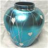 Image 1 : Durand Hearts & Vines Vase #907100