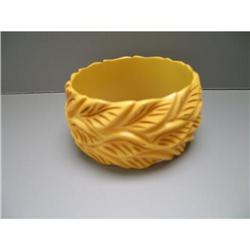 Bakelite Vintage Wide Corn Colored Carved #924338