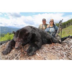 CANADIAN GUIDE: 5-Day Vancouver Island Black Bear Hunt for One Hunter and One Non-Hunter