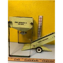 STRUCTO SAND HOPPER AND LOADER