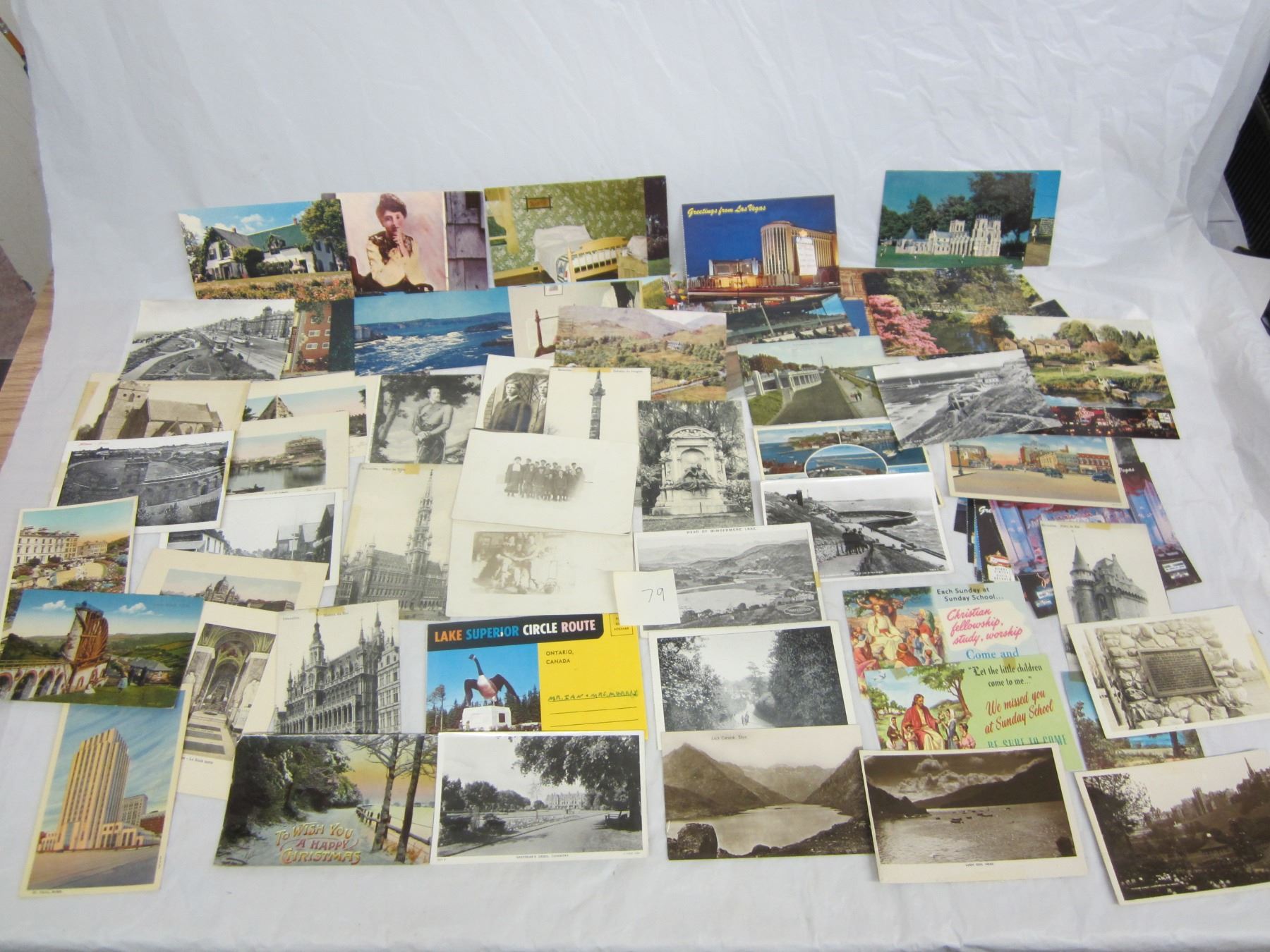 LARGE LOT OF VINTAGE POST CARDS