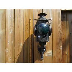 CPR RAILWAY LANTERN 4 LENSES COMPLETE WITH MOUNTING BRACKET