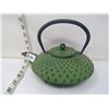 Image 2 : Japanese Cast-Iron Teapot Telescoping Starburst