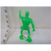 Image 3 : 1967 Vintage Day-Glo Lime Daredevil by Marvel