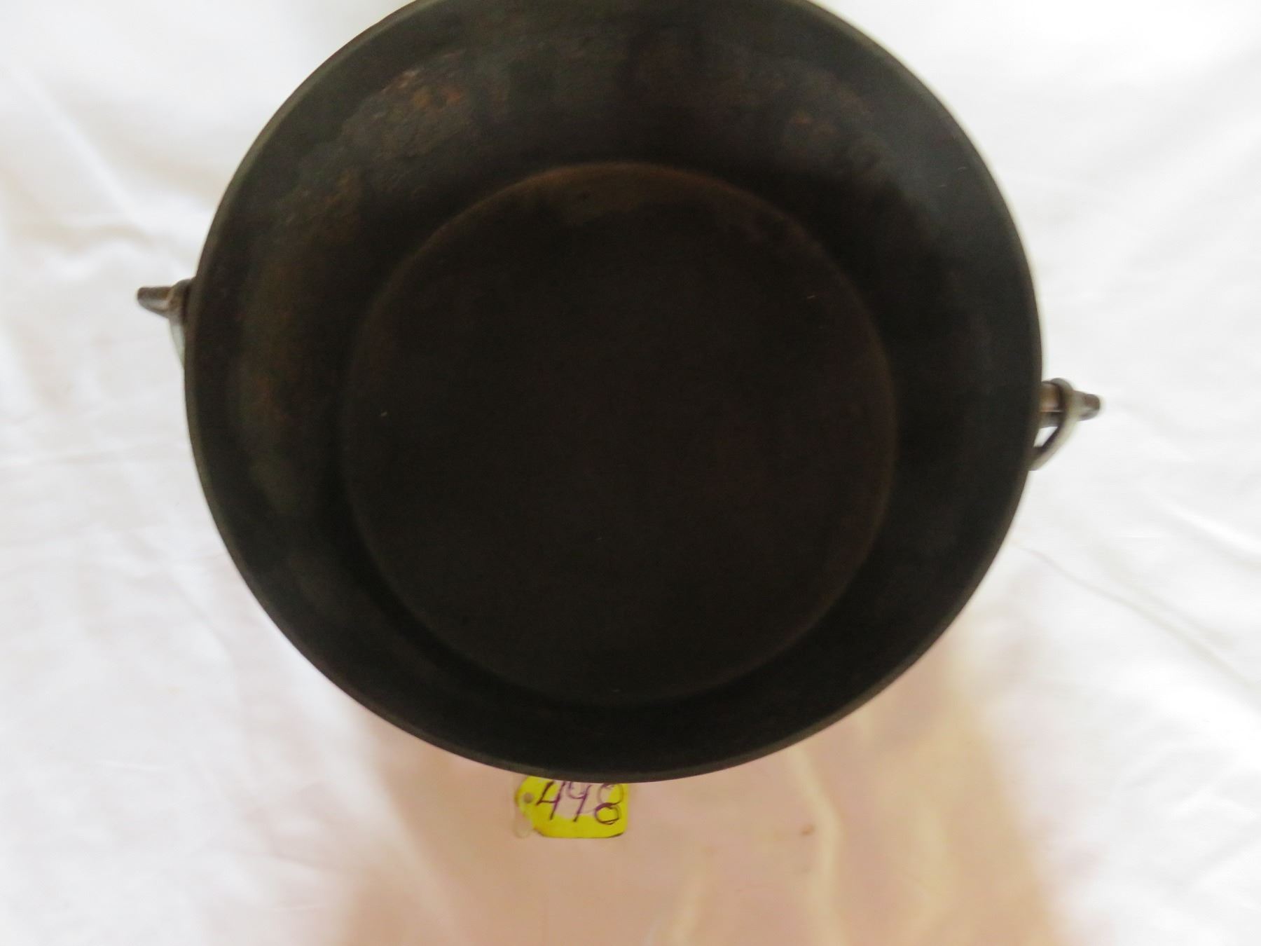 10" CAST IRON POT