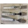 Image 3 : Beautiful 12 pc. Cutlery Set w/ Sheffield Knives