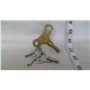 Image 1 : LOT OF CLOCK KEYS (4)